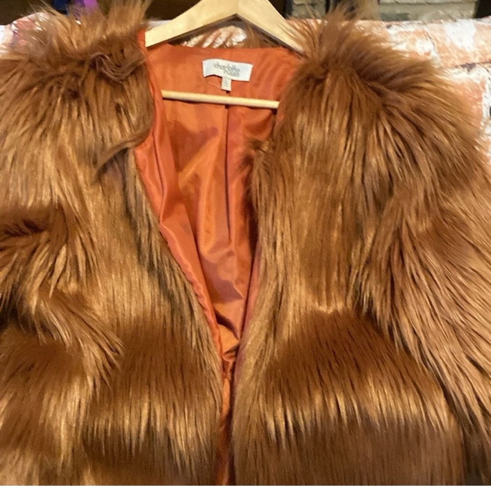 Charlotte Russe Faux Fur Coat in Rusty Brown orange. Size m - Picture 5 of 6
